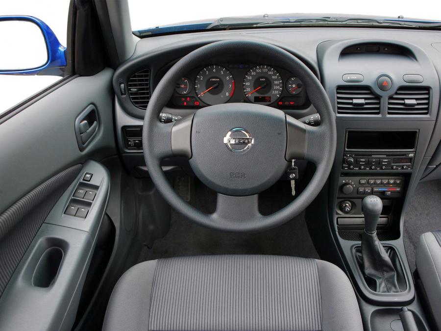  Nissan Almera Classic 2006 года  (фото 2 из 18)